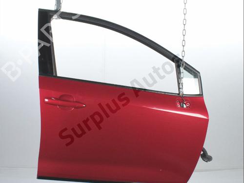 right-front-door-toyota-corolla-hatchback-_e21_-_ea1_-_eh1_-2018-40059930 main image