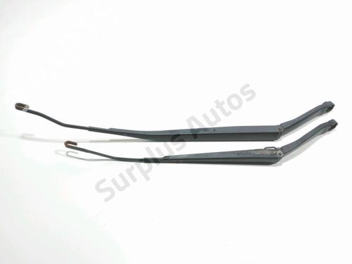 Used Front windshield wiper arm RENAULT LATITUDE (L70_) 2.0 dCi 175 (L70Y, L734) (173 hp) 28272120