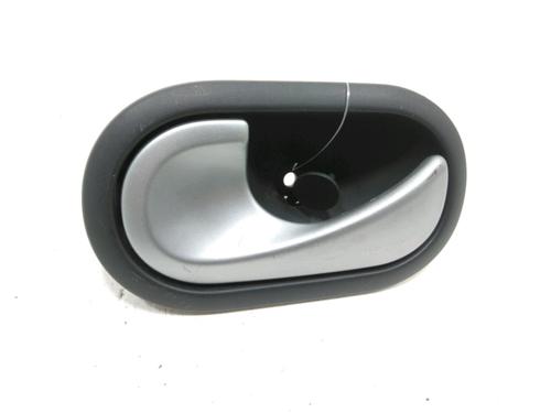 Used Front left interior door handle Front left interior door handle RENAULT GRAND SCÉNIC II (JM0/1_) 1.9 dCi (JM14) (131 hp) 30996441 30996441