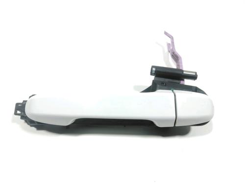 Used Rear left exterior door handle TOYOTA AURIS (_E18_) 1.4 D-4D (NDE180_, NDE180R) (90 hp) 28252103