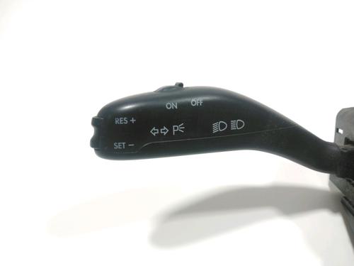 Steering wheel controls VW POLO IV (9N_, 9A_) 1.4 TDI | BP28226881E15