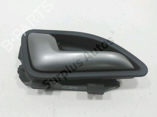 Venstre bagtil invendig håndtag Venstre bagtil invendig håndtag KIA RIO III (UB) 1.4 CRDi (90 hp) 34338444 34338444