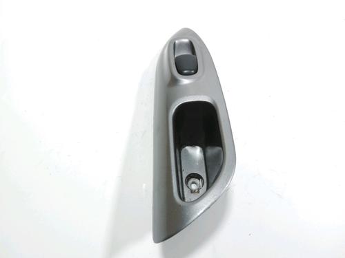 Used Right rear window switch NISSAN JUKE (F15) 1.6 (117 hp) 28249847