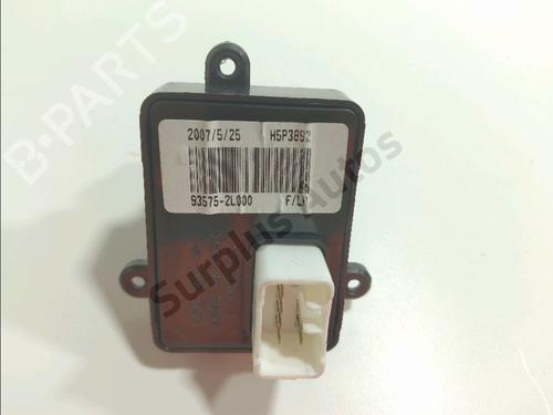 Right front window switch HYUNDAI i30 (FD) 1.6 CRDi | BP39260173I26 - Image 2