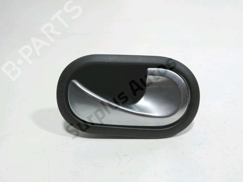 Høyre bak invendig håndtak RENAULT TWINGO III (BCM_, BCA_) Z.E: (BCA1) (82 hp) 31032719