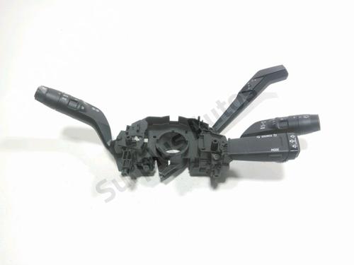 steering-wheel-controls-renault-megane-e-tech-suv-2021-36796193 main image