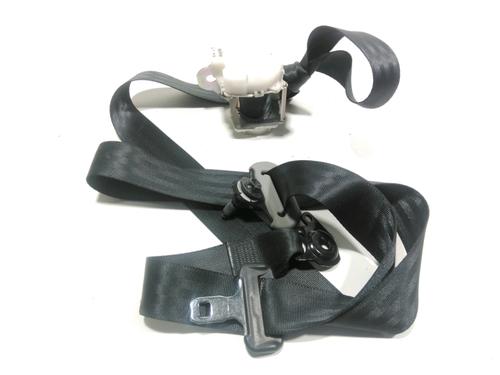 Used Rear right seatbelt Rear right seatbelt TOYOTA YARIS (_P9_) 1.0 VVT-i (KSP90_, KSP90R) (69 hp) 28232798 28232798