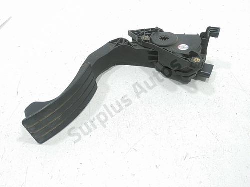 Pedal für Pedal DACIA DUSTER (HS_) 1.5 dCi (109 hp) 39737263 39737263