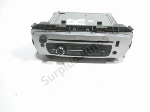 Used Radio RENAULT TWINGO II (CN0_) 1.2 16V (CN04, CN0B) (75 hp) 28232532