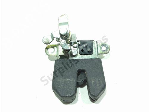 Used Tailgate lock Tailgate lock VW PASSAT B5.5 (3B3) 1.9 TDI (101 hp) 34232629 34232629
