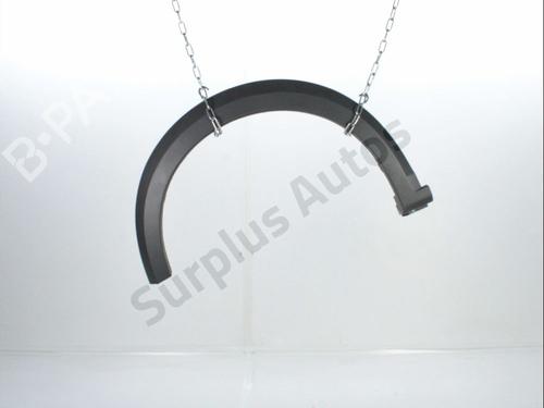 Used Front left wheel arch trim Front left wheel arch trim 32226437 32226437
