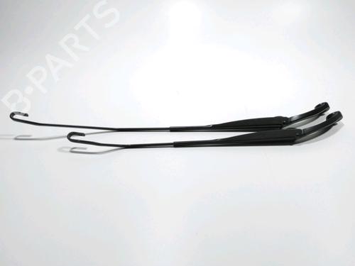 Used Front windshield wiper arm DACIA DOKKER Box Body/MPV 1.5 dCi (FEAJ) (90 hp) 28271680
