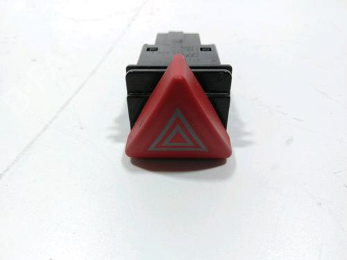 Used Warning switch AUDI A3 Sportback (8PA) 2.0 TDI (170 hp) 28229238