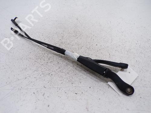 Used Front windshield wiper arm Front windshield wiper arm 37789903 37789903