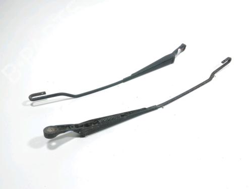 Used Front windshield wiper arm Front windshield wiper arm 37790039 37790039