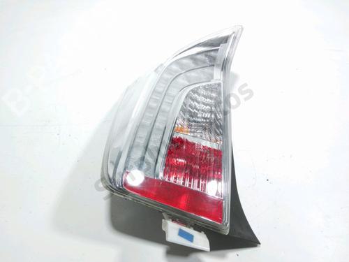 left-taillight-toyota-prius-_w3_-2008-2009-2010-2011-2012-2013-2014-2015-2016-31868458 main image