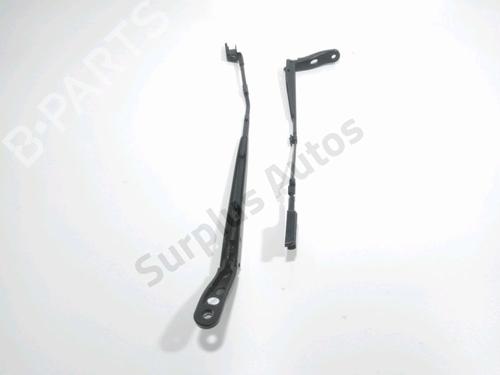 Used Front windshield wiper arm PEUGEOT PARTNER Box Body/MPV (K9) 1.6 BlueHDI 75 (75 hp) 28272183