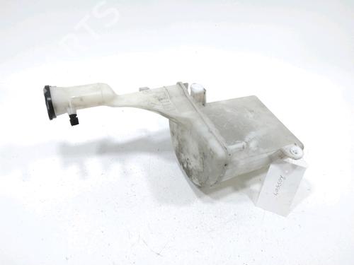 Used Windscreen washer tank TOYOTA YARIS (_P1_) 1.0 (SCP10_, SCP10R) (68 hp) 31008789