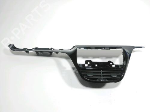 Used Middle console Middle console PEUGEOT 2008 I (CU_) 1.2 THP 110 / PureTech 110 (110 hp) 28231587 28231587