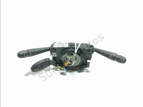 steering-wheel-controls-peugeot-2008-i-cu_-2013-36898956 main image