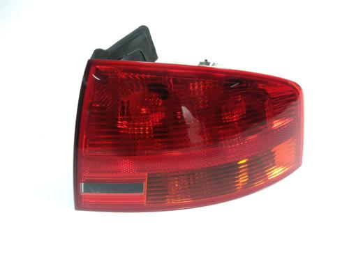 Højre baglygte AUDI A4 B7 (8EC) 2.0 TDI 16V (140 hp) 28268692