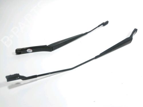 Used Front windshield wiper arm VW GOLF VII (5G1, BQ1, BE1, BE2) 2.0 GTI (230 hp) 28271602