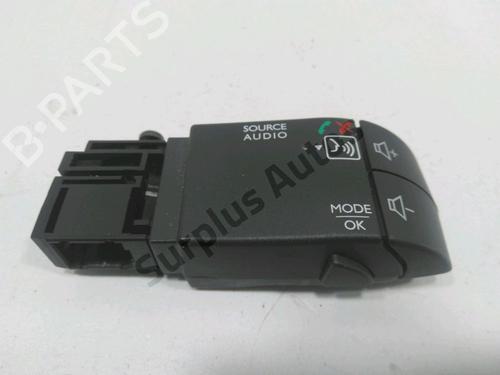 Used Electronic module DACIA LODGY (JS_) 1.2 TCe (JSAY, JSM0) (115 hp) 32742052