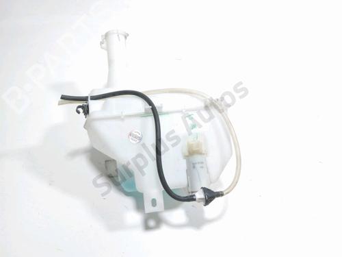 Used Windscreen washer tank Windscreen washer tank 39089844 39089844
