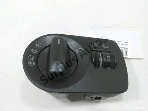 Used Headlight switch Headlight switch 37768504 37768504