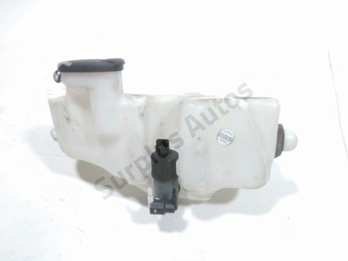 Used Windscreen washer tank Windscreen washer tank 37712245 37712245