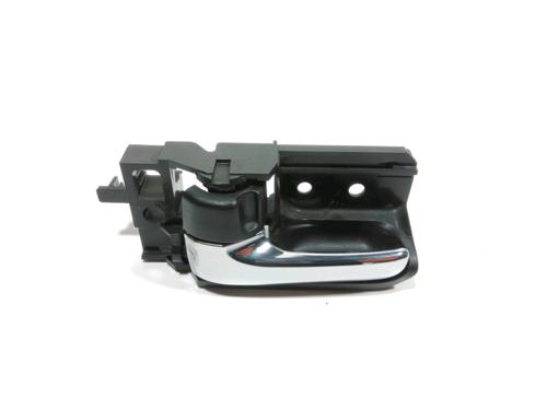 Used Front left interior door handle TOYOTA AVENSIS (_T25_) 2.0 D-4D (ADT250_, ADT250R) (126 hp) 28243217