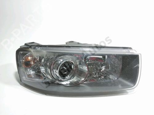 Højre forlygte CHEVROLET CAPTIVA (C100, C140) 2.2 D 4WD (184 hp) 31142915