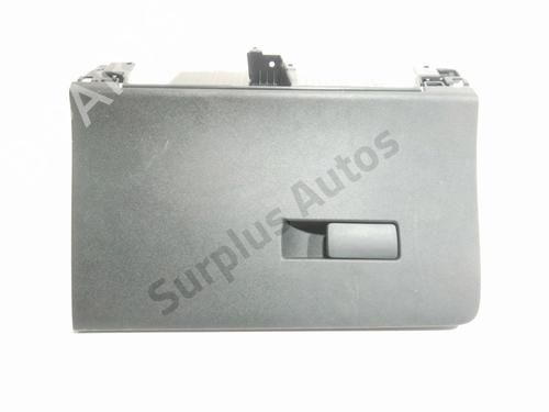 Used Glove box Glove box PEUGEOT 308 III (FB_, FH_, FP_, F3_, FM_) PureTech 130 (FPHNSL, FPHNST) (131 hp) 33034319 33034319