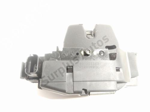 tailgate-lock-citroen-c3-picasso-sh_-2008-33262024 main image