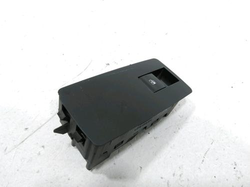 Used Right front window switch Right front window switch 37772870 37772870