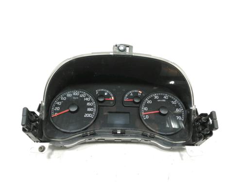 Used Instrument cluster FIAT PUNTO (188_) 1.3 JTD 16V (70 hp) 30991067