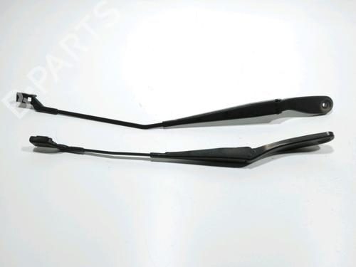 Used Front windshield wiper arm VOLVO V50 (545) D2 (114 hp) 28271792