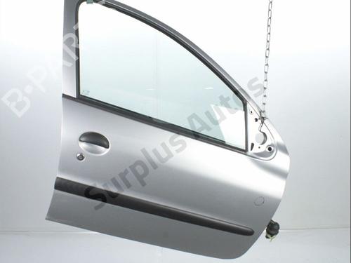 Used Right front door Right front door PEUGEOT 206+ (2L_, 2M_) 1.1 (60 hp) 34616787 34616787