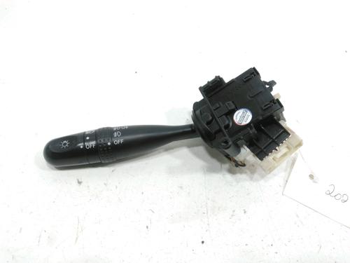 Used Headlight switch Headlight switch TOYOTA YARIS (_P1_) 1.4 D-4D (NLP10_, NLP10R) (75 hp) 30989152 30989152