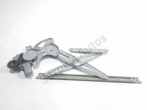 Used Front left window mechanism TOYOTA YARIS (_P13_) 1.5 Hybrid (NHP130_, NHP130) (101 hp) 28241504