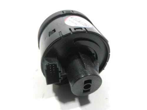 Headlight switch VW POLO VI (AW1, BZ1, AE1) 1.0 TSI | BP37767553I24 - Image 2