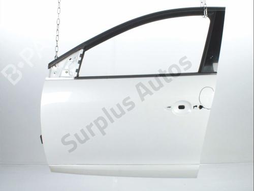 Used Left front door RENAULT MEGANE III Hatchback (BZ0/1_, B3_) 1.6 dCi (BZ00, BZ12, BZ13) (130 hp) 32460884