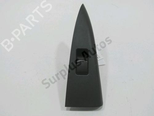 Used Left rear window switch NISSAN NOTE (E11, NE11) 1.5 dCi (90 hp) 31000588