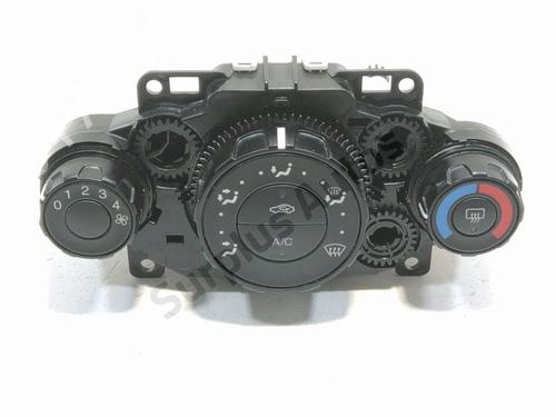 Used Climate control Climate control 38742825 38742825