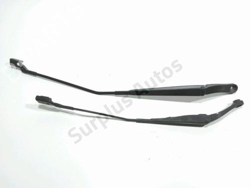 Used Front windshield wiper arm FIAT 500L (351_, 352_) 1.6 D Multijet (199LYD1B) (105 hp) 28272185