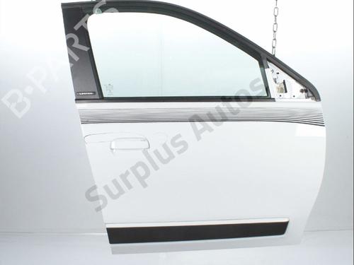 Used Right front door Right front door RENAULT TWINGO III (BCM_, BCA_) 1.0 SCe 70 (71 hp) 33421220 33421220