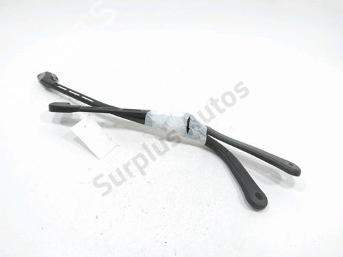 Used Front windshield wiper arm BMW 3 Touring (E91) 318 i (143 hp) 31007866