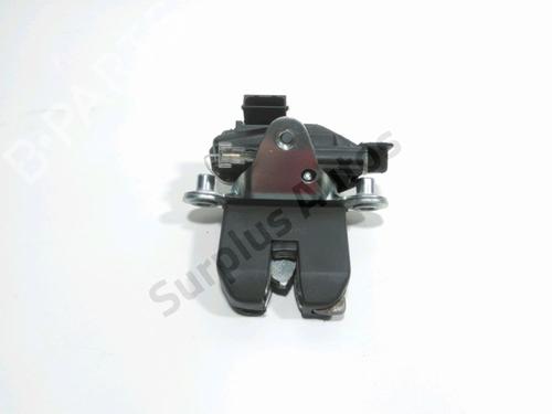 Used Tailgate lock SKODA FABIA II (542) 1.6 TDI (75 hp) 31327197