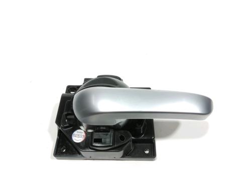 Used Front left interior door handle Front left interior door handle FIAT 500X (334_) 2.0 D Multijet 4x4 (334AXB22, 334AXD2B) (140 hp) 28243222 28243222
