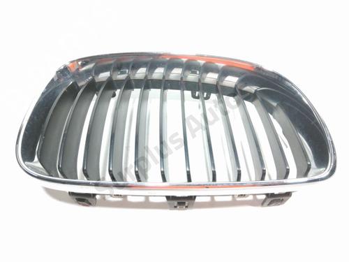 Used Grille Grille BMW 1 (E81) 118 d (143 hp) 40059667 40059667